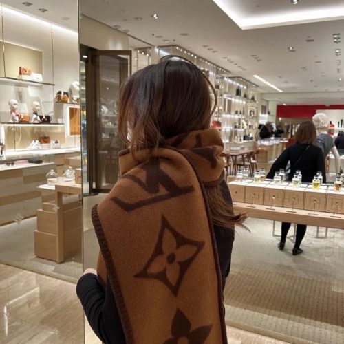 LL scarf