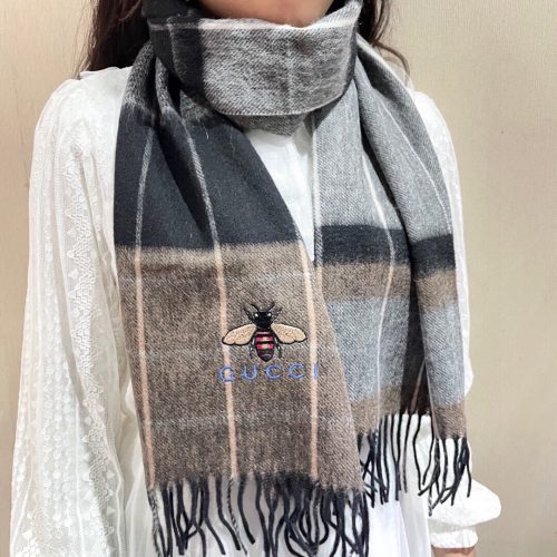 GG scarf