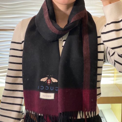 GG scarf