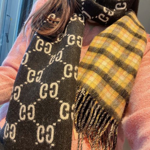 GG scarf