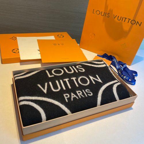 LL scarf