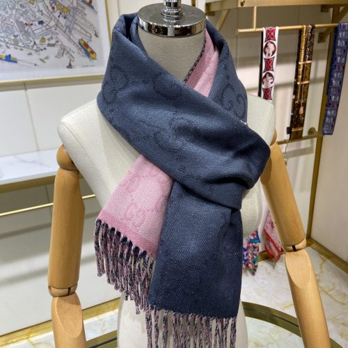 GG scarf