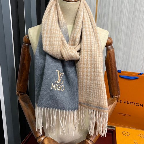 LL scarf