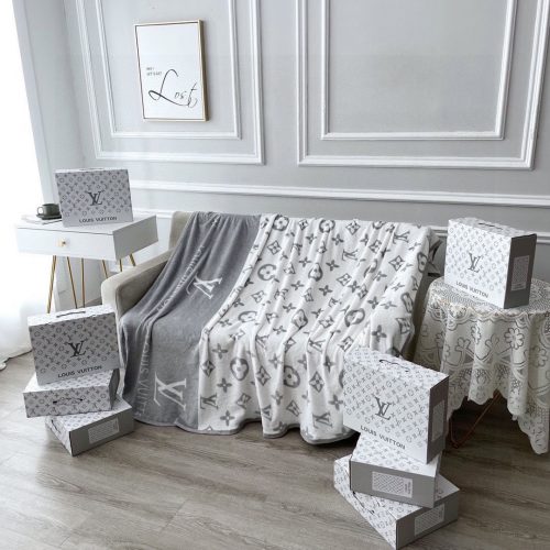 LL woollen blanket