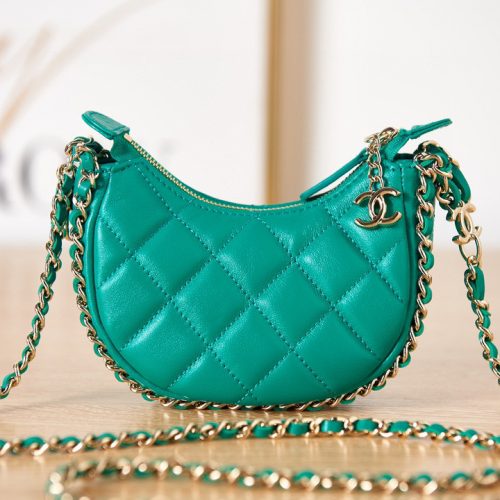 Fashionable leather bag for women