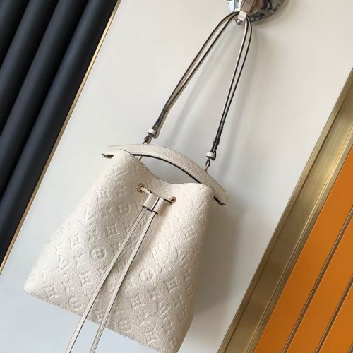 N É ONO É Medium handbag