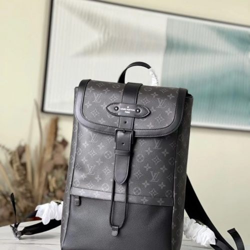 Clean backpack buttons