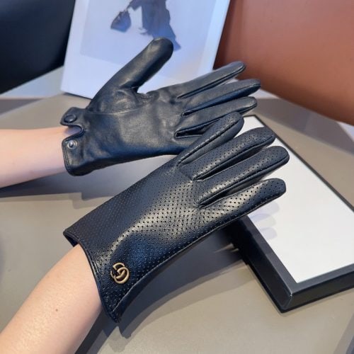 GG gloves