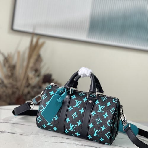 Small travel bag
