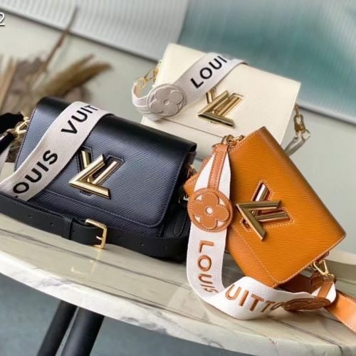 TWIST Medium Handbag