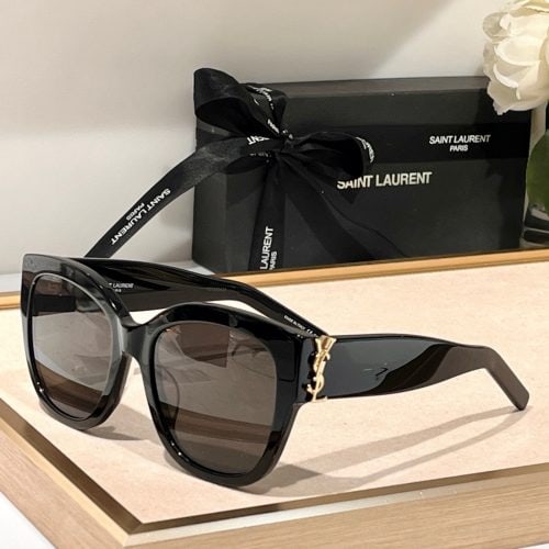 eyeglasses