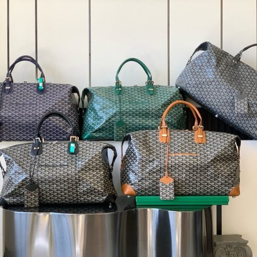 Travelling Bag for relaxed shoulder carry