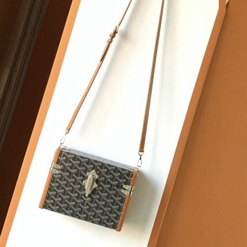 Cassette Trunk Bag for relaxed shoulder carry