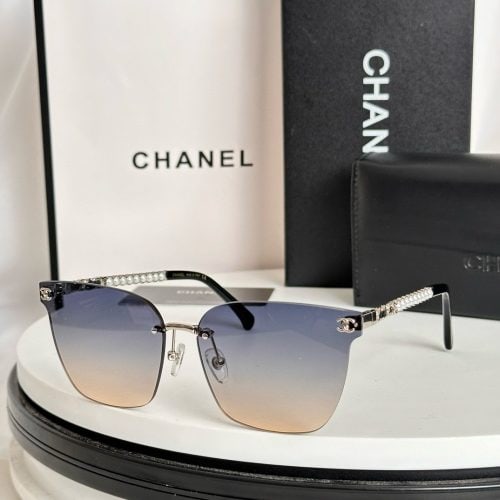 eyeglasses