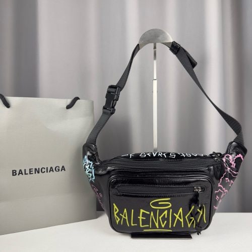 Graffiti waist/chest bag