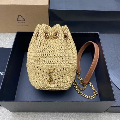 Mini Joe Bucket Bag for relaxed shoulder carry