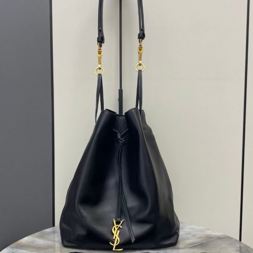 Water Bucket Bag for relaxed shoulder carry