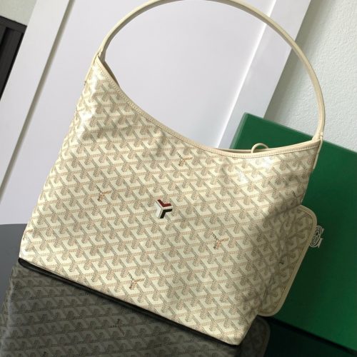 Hobo Stray Bag Love Custom Edition for relaxed shoulder carry