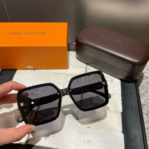Eyeglasses