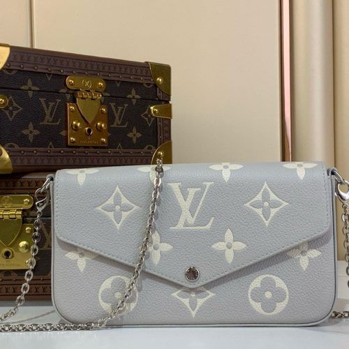 Pochette F é licie chain bag