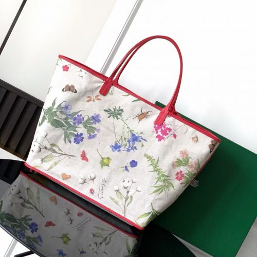 Large Bag for relaxed shoulder carry