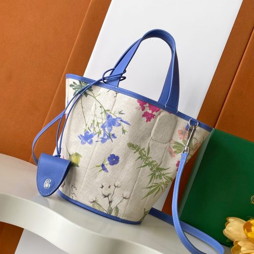 Small Bag for relaxed shoulder carry