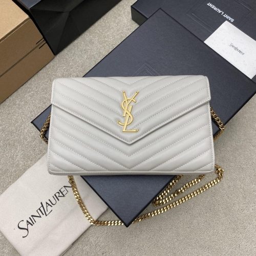 Premium Black Lambskin Chain Crossbody Bag for hands-free daily outfit